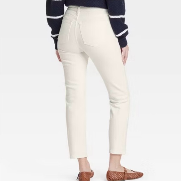 Universal Thread Mid-Rise 80's Slim Fit Jeans White Womens size 4R NWT - Picture 2 of 16